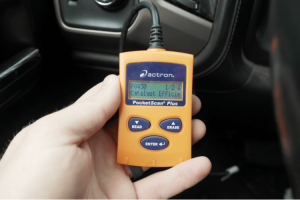 روشن شدن چراغ چک خودرو